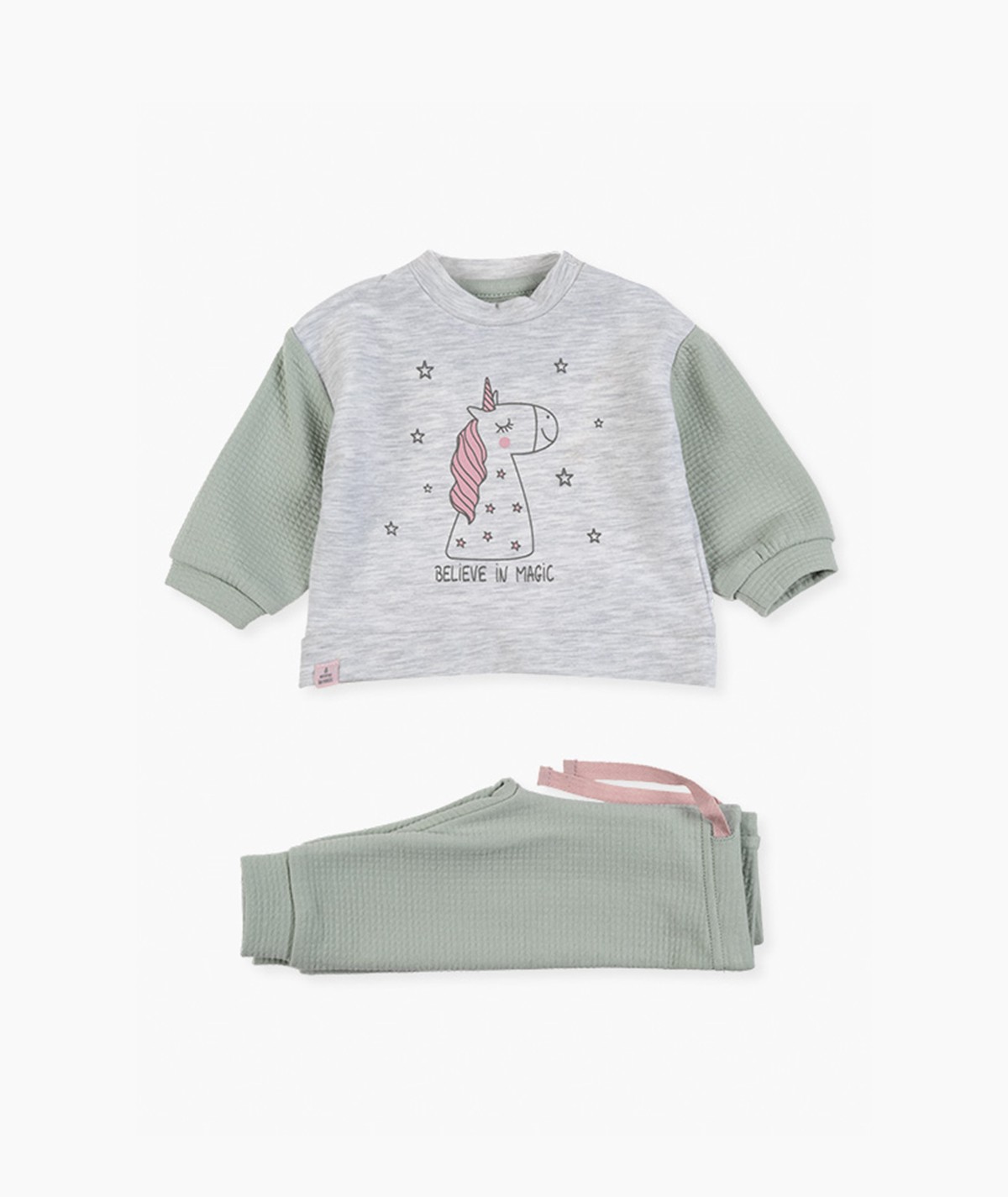 Ensemble de deux pièces...